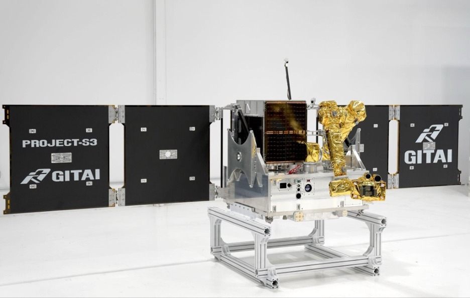 GITAI S3 robotic satellite